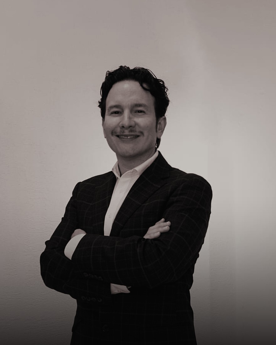 Dr. César Peimbert, Director Médico Ciruderm