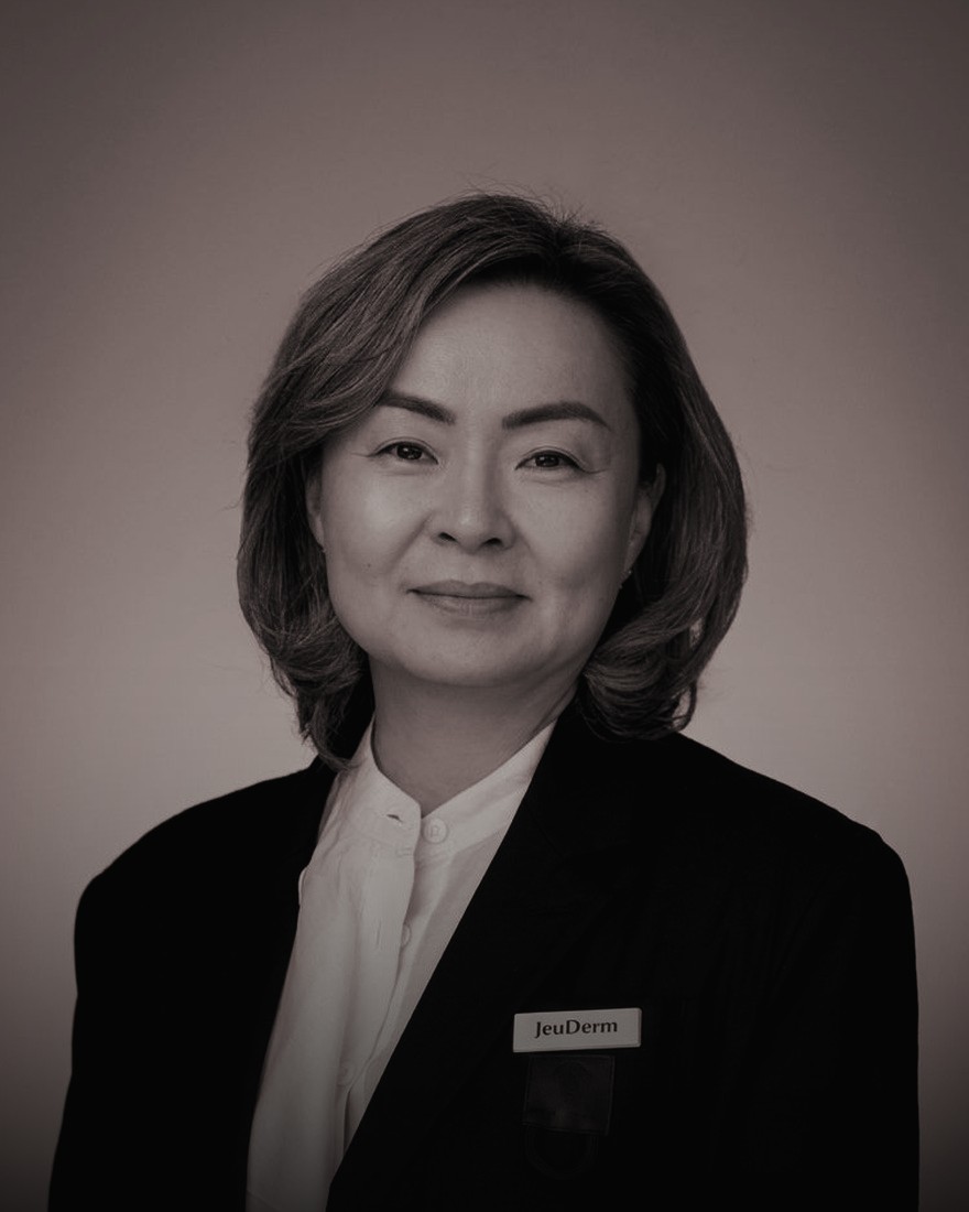 Dra. Olga Kim, Calyra Lux